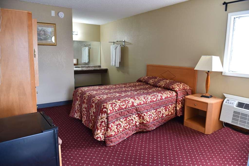 Knights Inn Merrillville Room photo